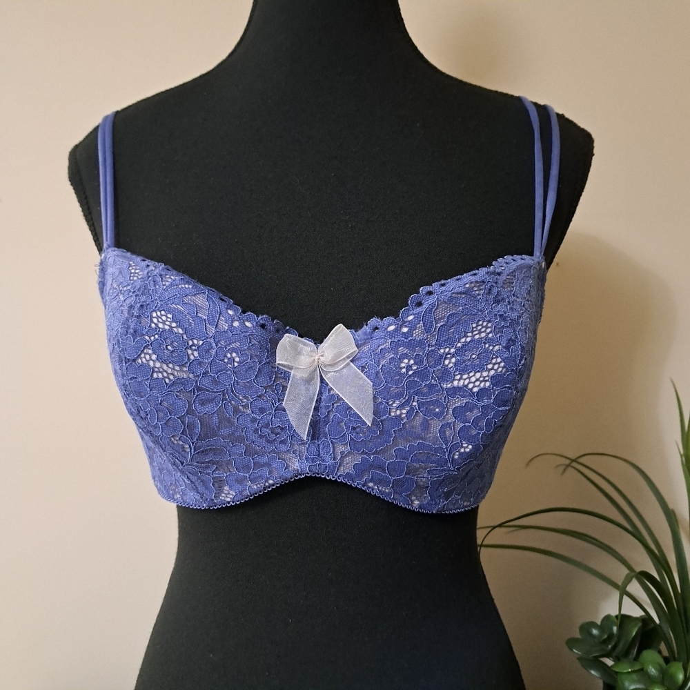 B. Tempt'd By Wacoal Lace Bra 36D Blue Wire Free Feminine Pretty Lingerie Bow